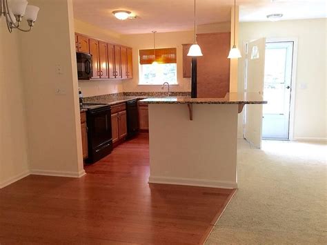 25 cobb street mansfield ma.